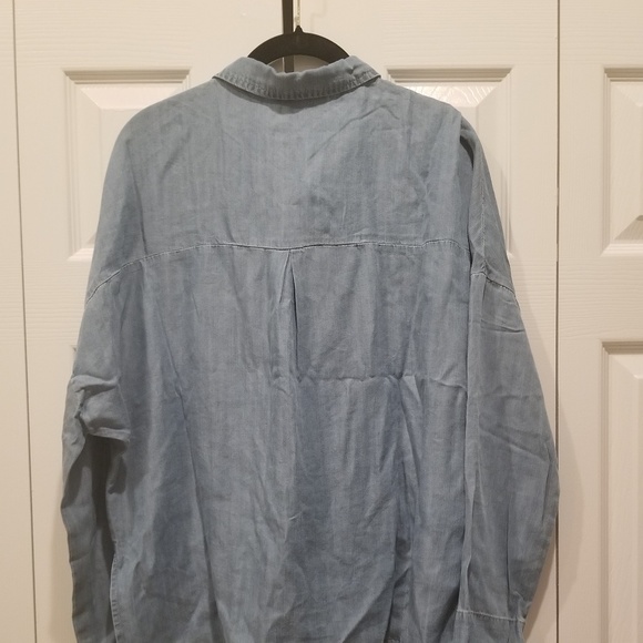 DENIM TIE FRONT HI-LO BLOUSE - Picture 2 of 3